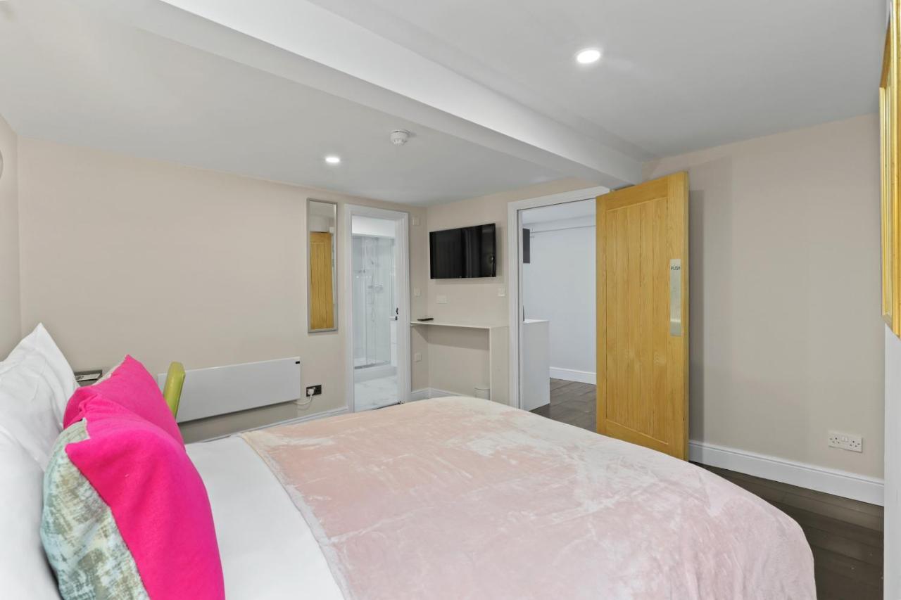 London'S Boutique Studio ภายนอก รูปภาพ